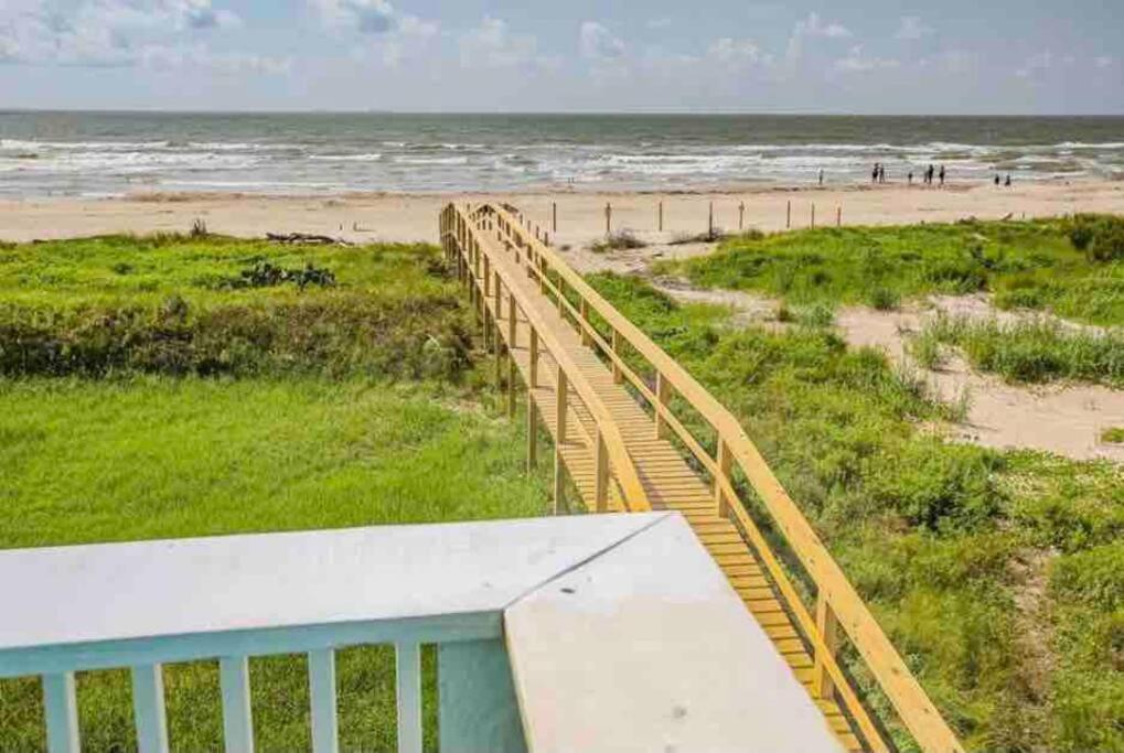 Beachfront Retreat! 3 Steps To Walkover! Surfside Beach Bagian luar foto