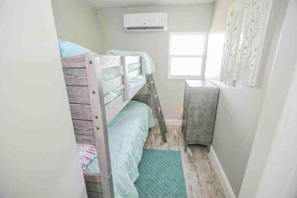 Beachfront Retreat! 3 Steps To Walkover! Surfside Beach Bagian luar foto