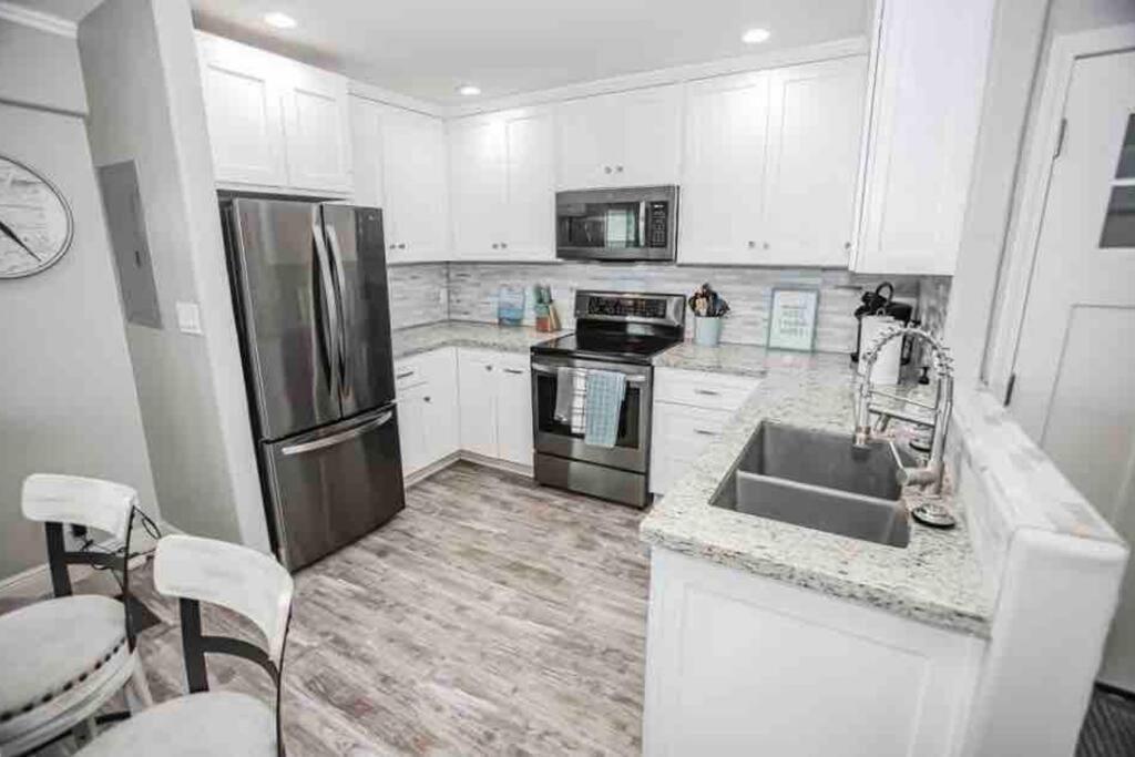 Beachfront Retreat! 3 Steps To Walkover! Surfside Beach Bagian luar foto