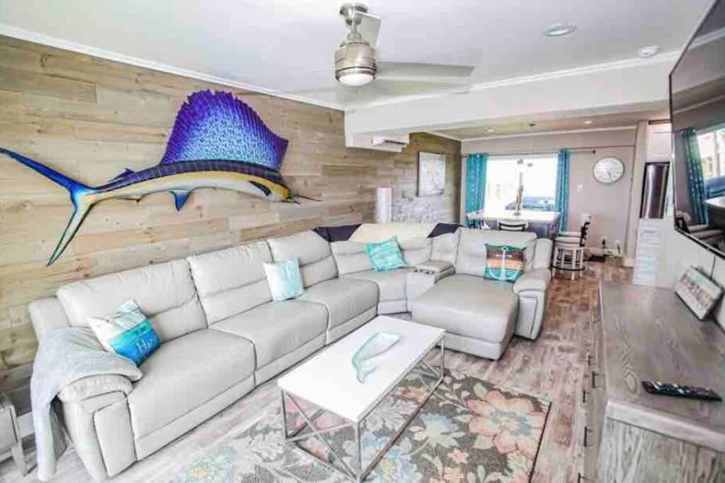 Beachfront Retreat! 3 Steps To Walkover! Surfside Beach Bagian luar foto